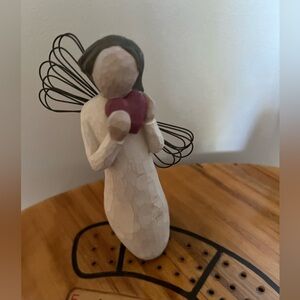Willow Tree Angel of the Heart 5” tall. Excellent Condition. By Susan Landi 2000